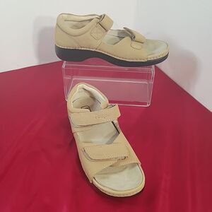 Propet Womens SZ 7 W0089 Pedic Walker Sandal Leather Tan. Condition is Pre-owned